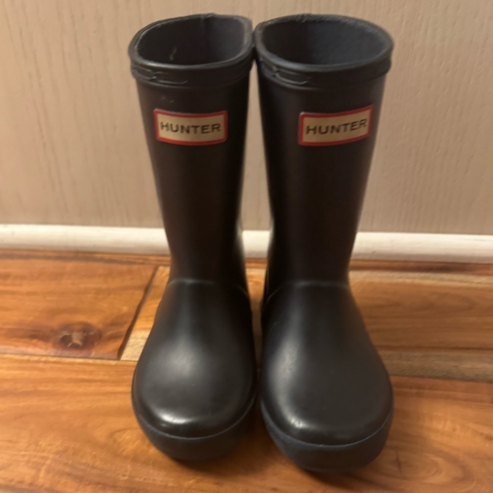 Black Hunter boots size 8G